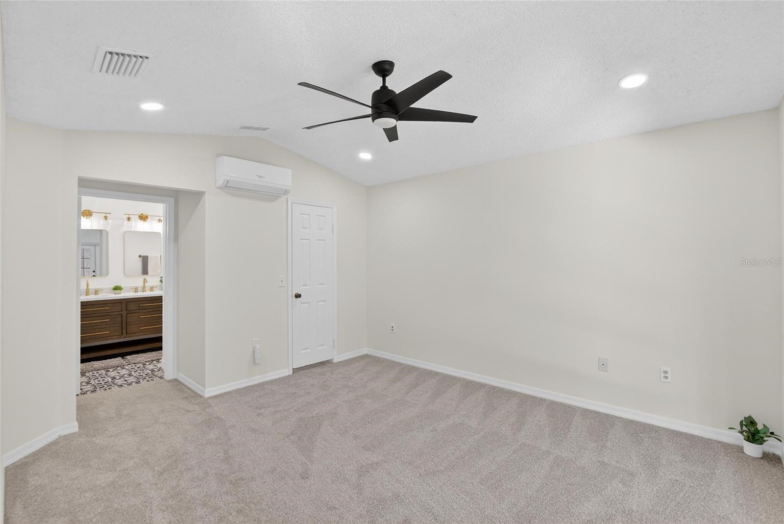 Image 33 of 77 For 721 Chilt Drive