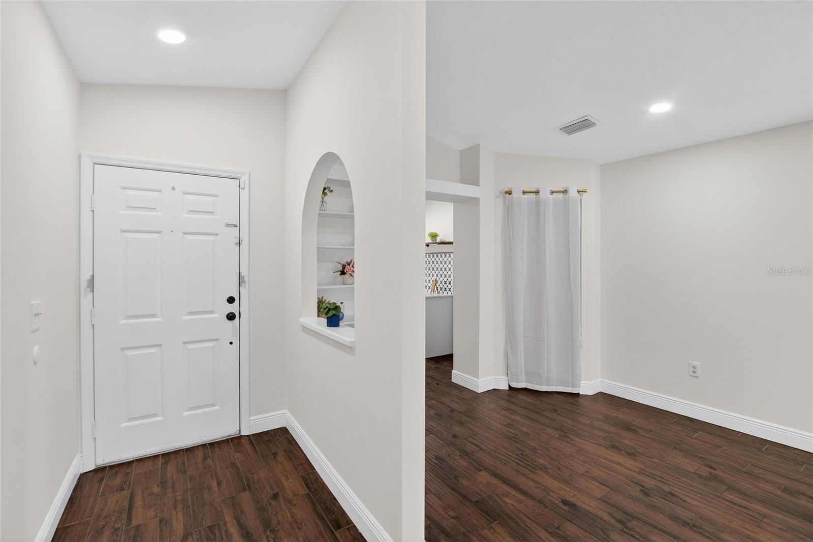 Image 4 of 77 For 721 Chilt Drive