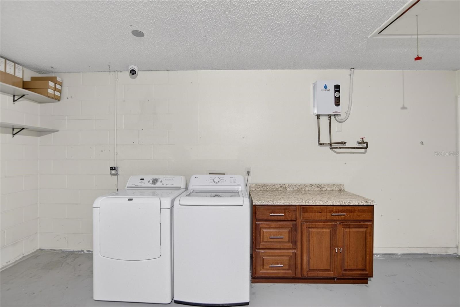 Image 40 of 77 For 721 Chilt Drive