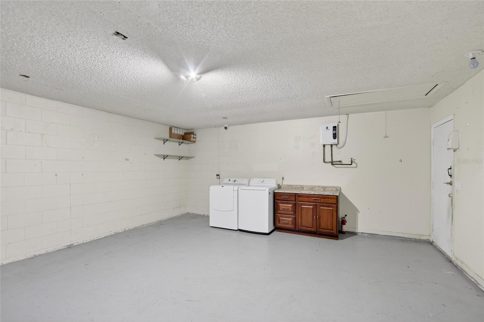 Image 41 of 77 For 721 Chilt Drive