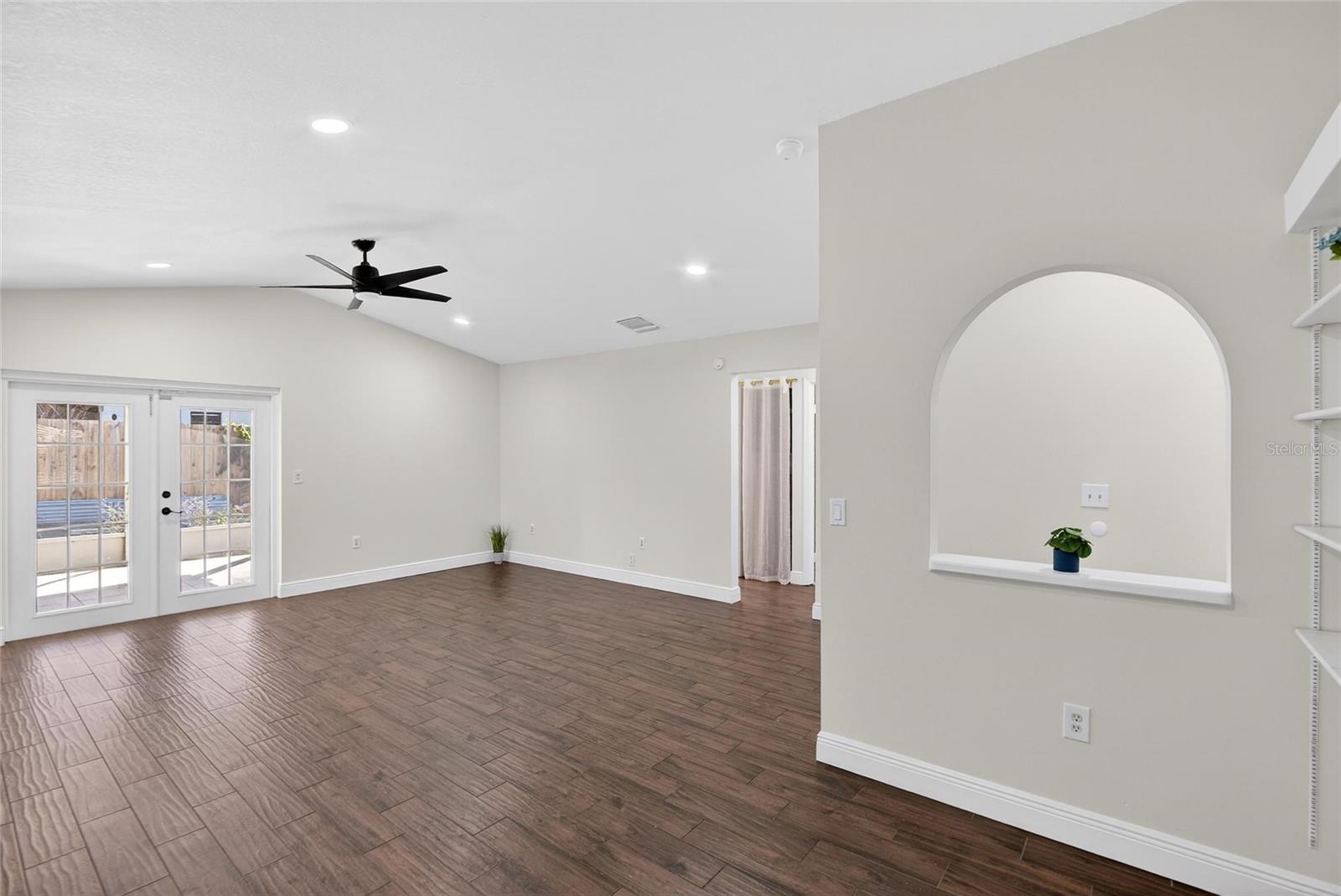 Image 7 of 77 For 721 Chilt Drive