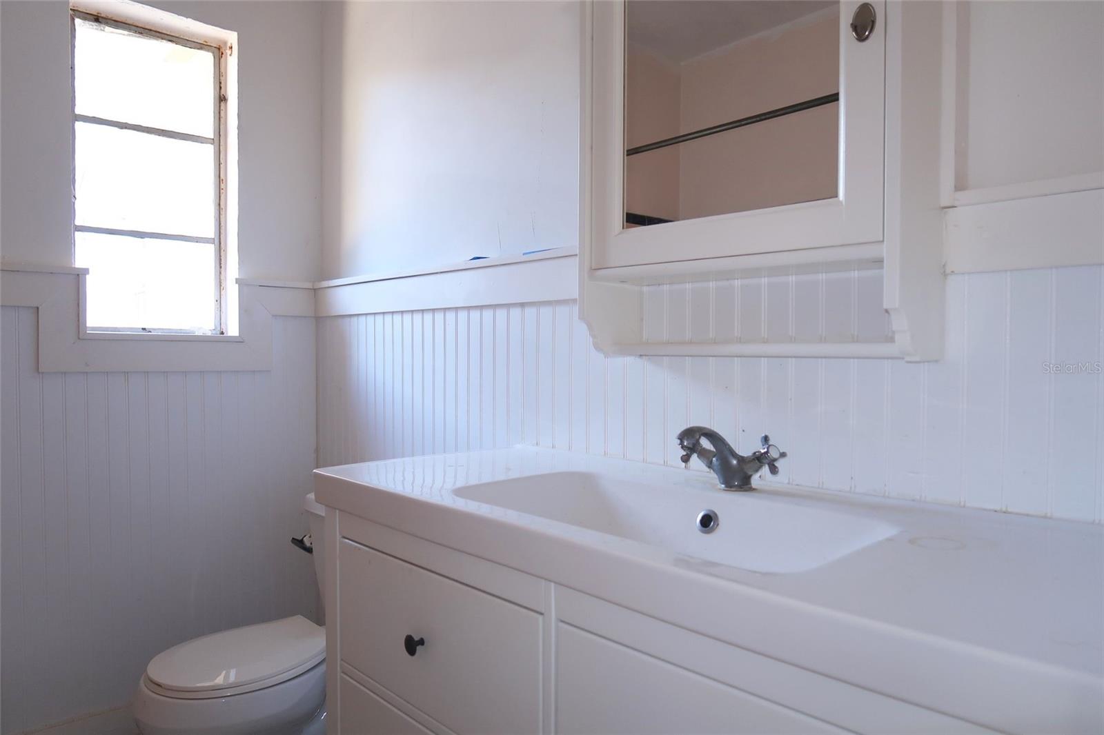 Image 12 of 32 For 1625 Laura Street