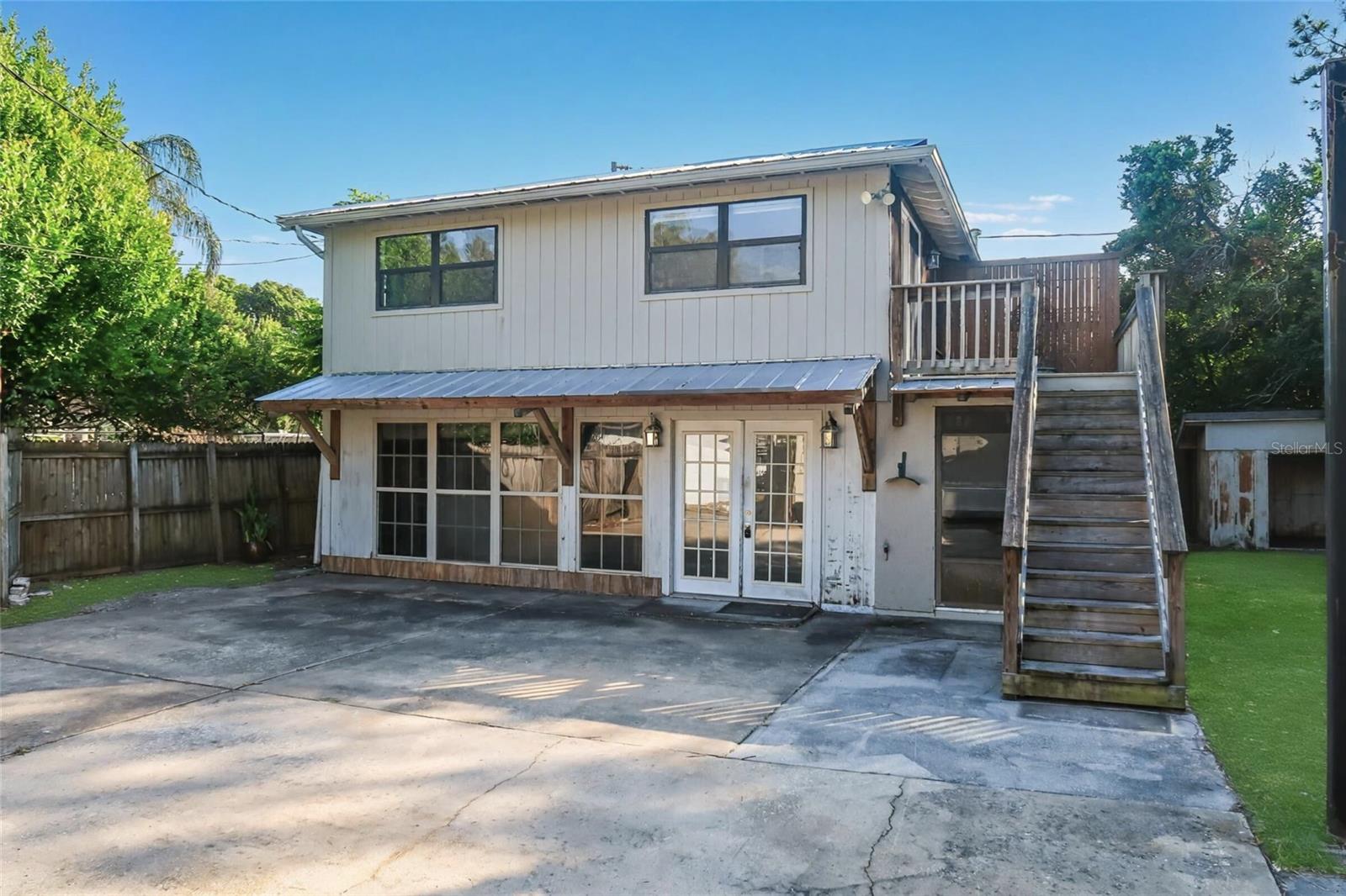 Image 2 of 32 For 1625 Laura Street