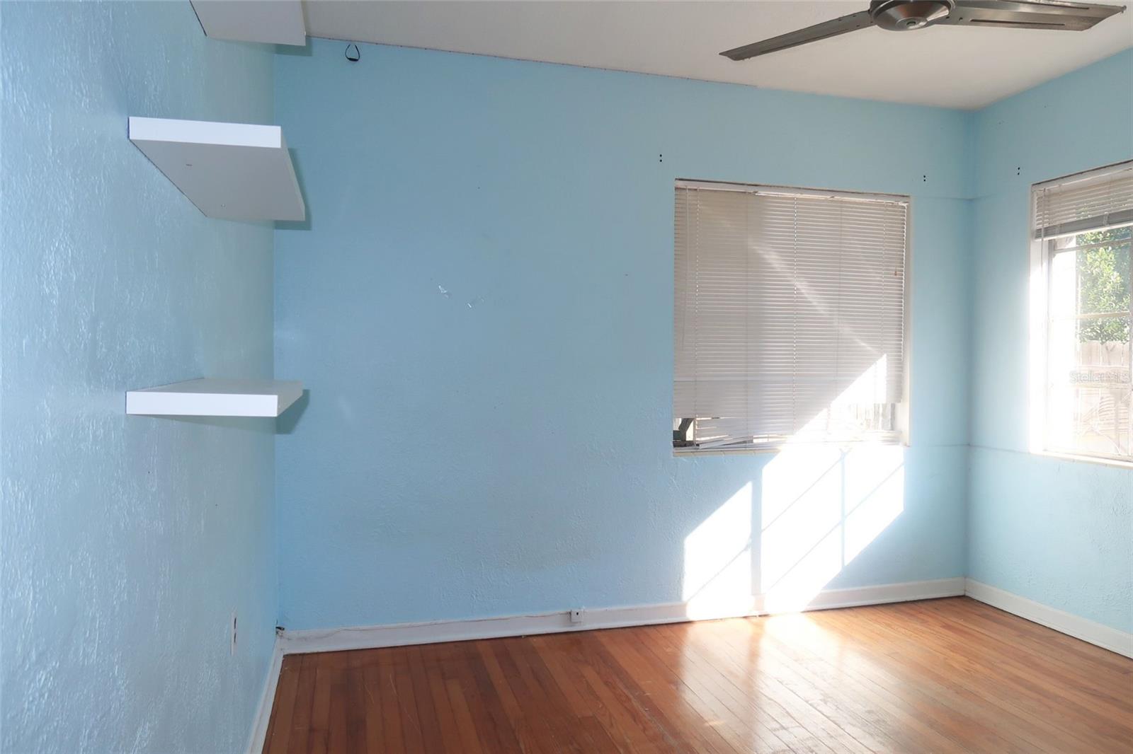 Image 14 of 32 For 1625 Laura Street