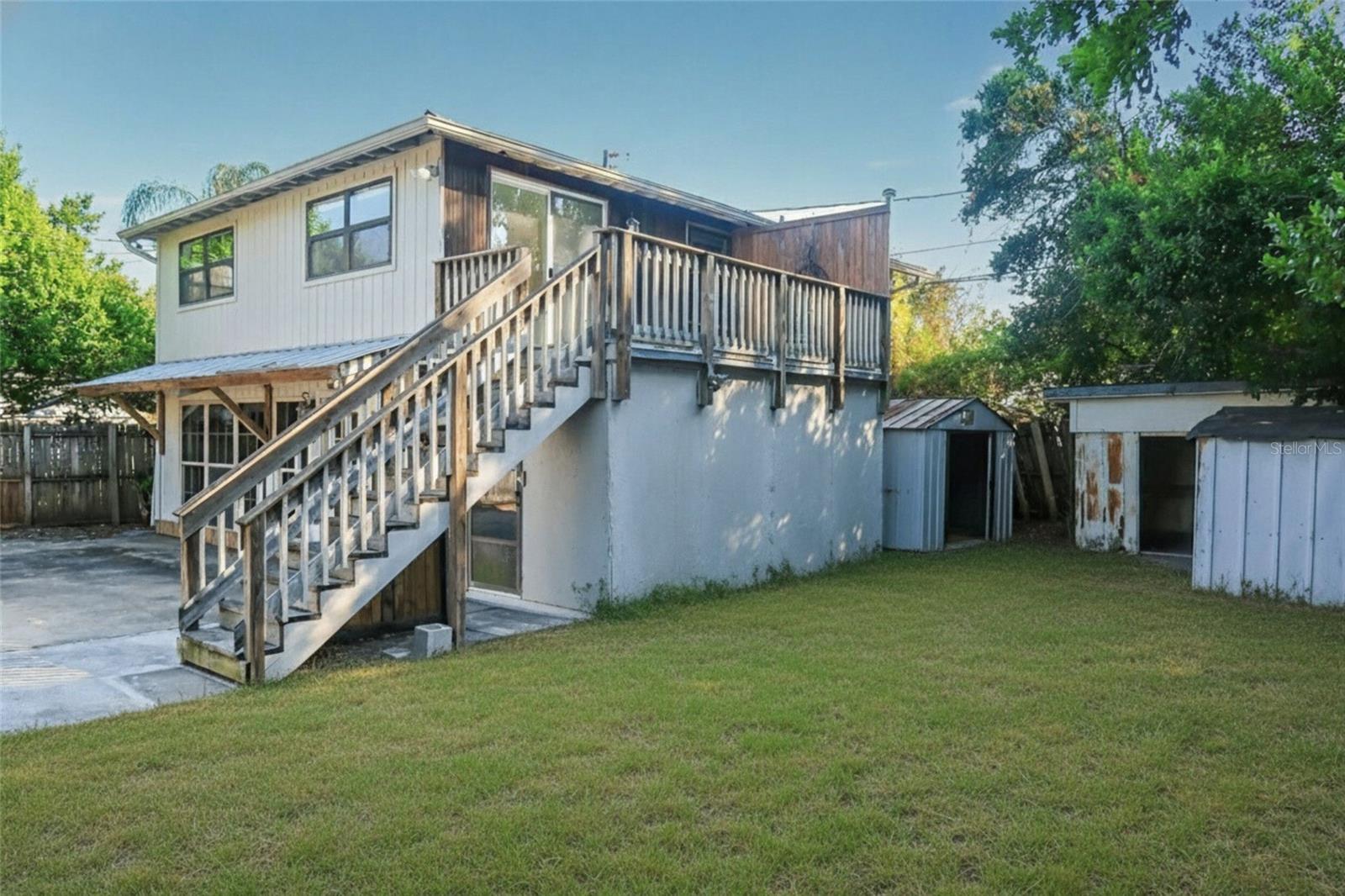 Image 3 of 32 For 1625 Laura Street