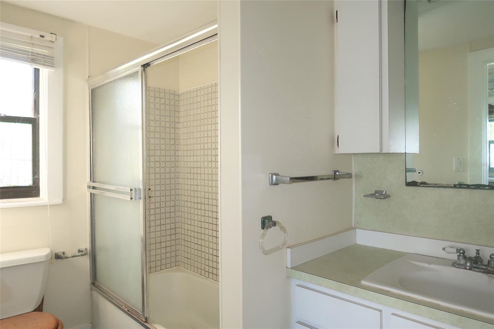 Image 31 of 32 For 1625 Laura Street