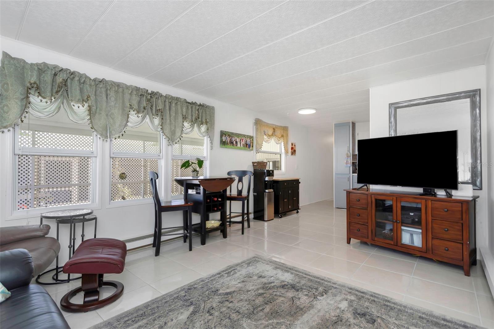 Image 2 of 46 For 294 Colonial Boulevard 48