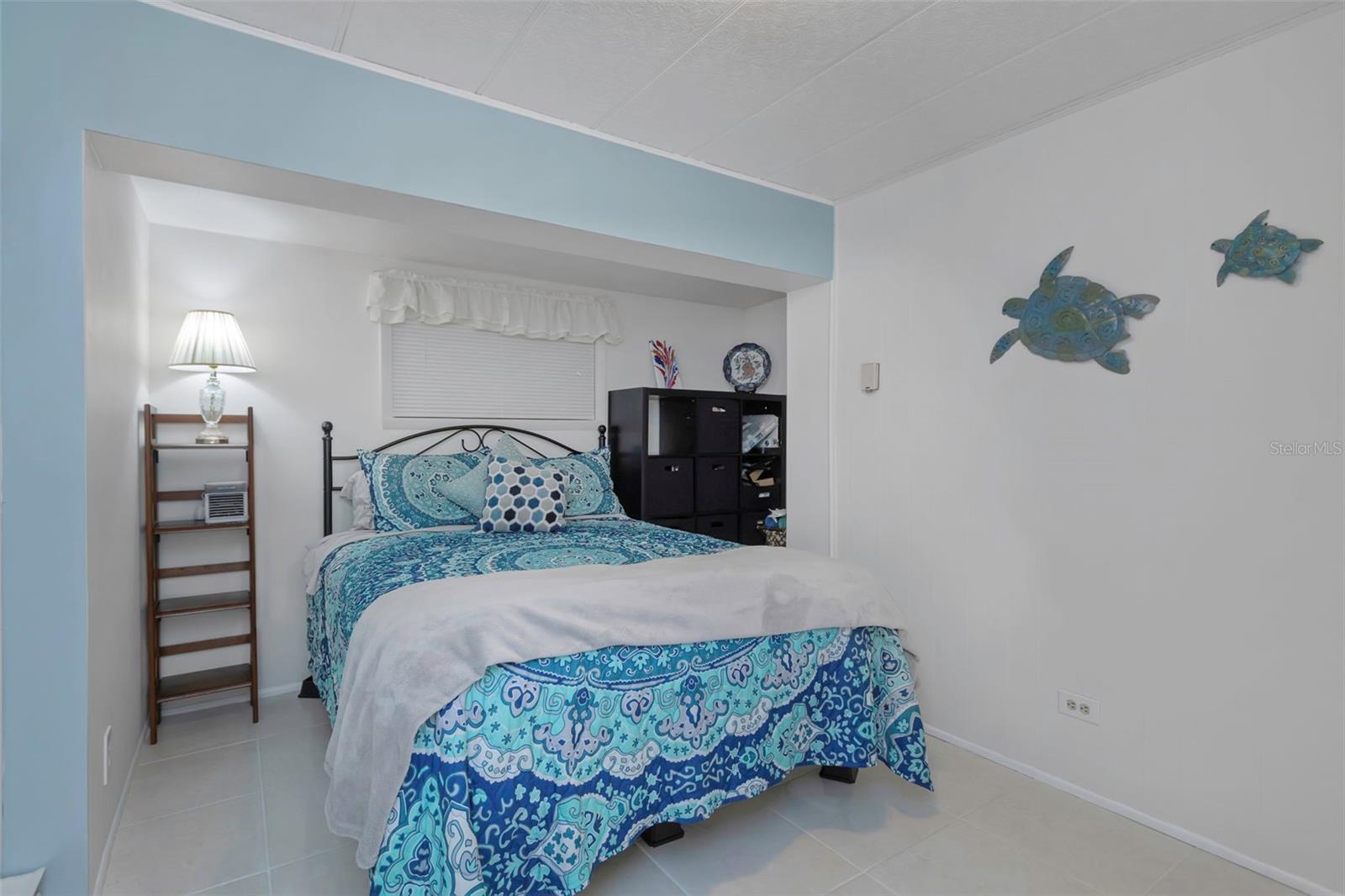 Image 20 of 46 For 294 Colonial Boulevard 48