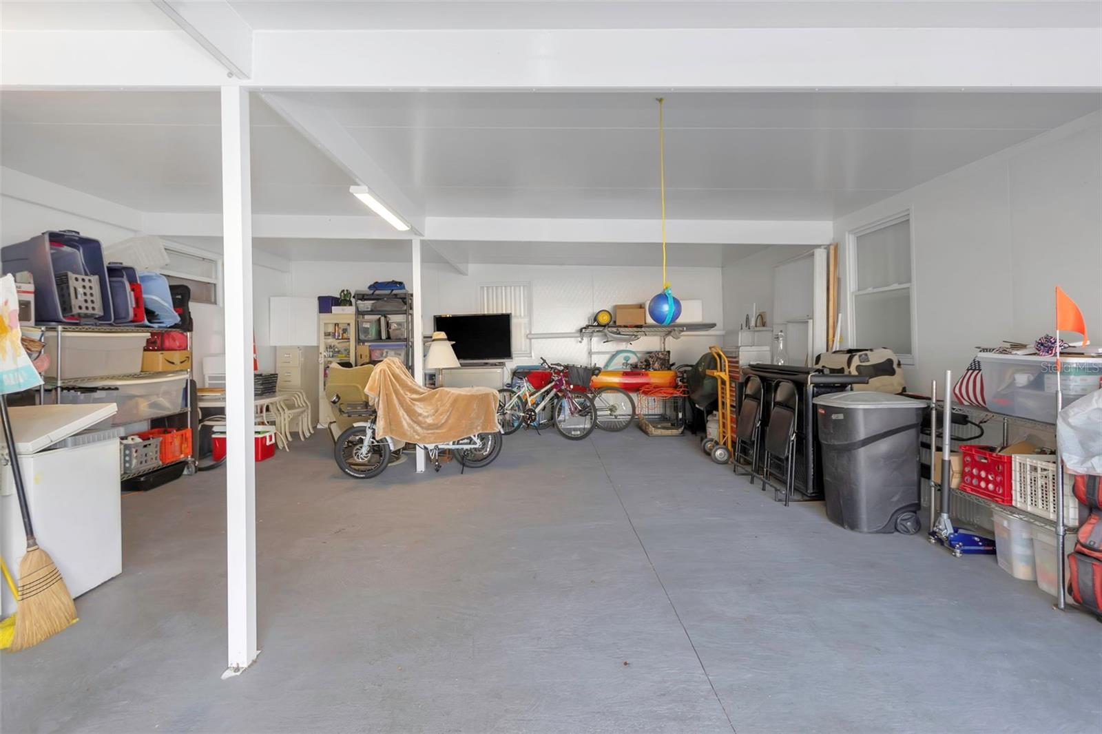 Image 30 of 46 For 294 Colonial Boulevard 48