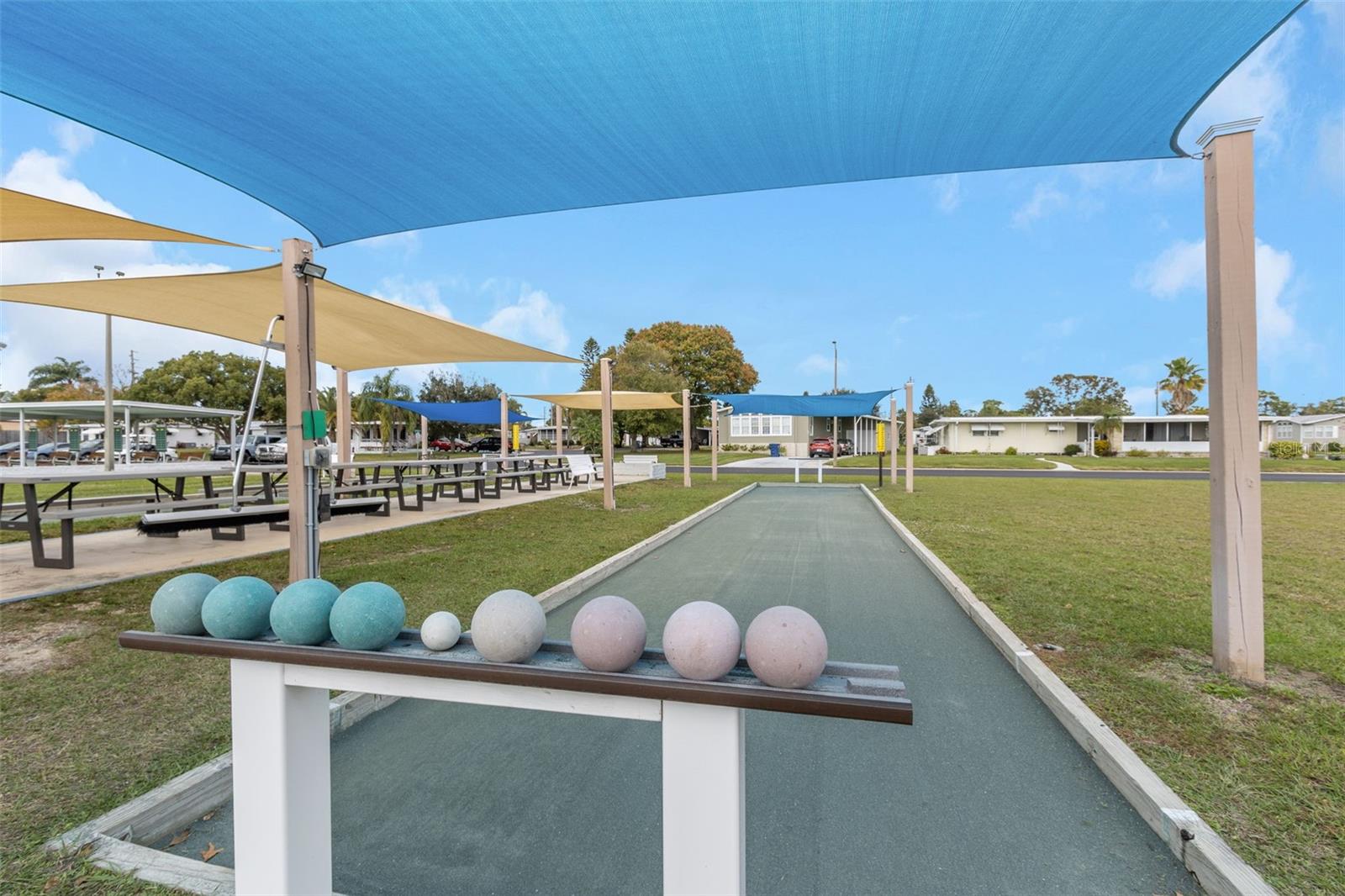 Image 44 of 46 For 294 Colonial Boulevard 48