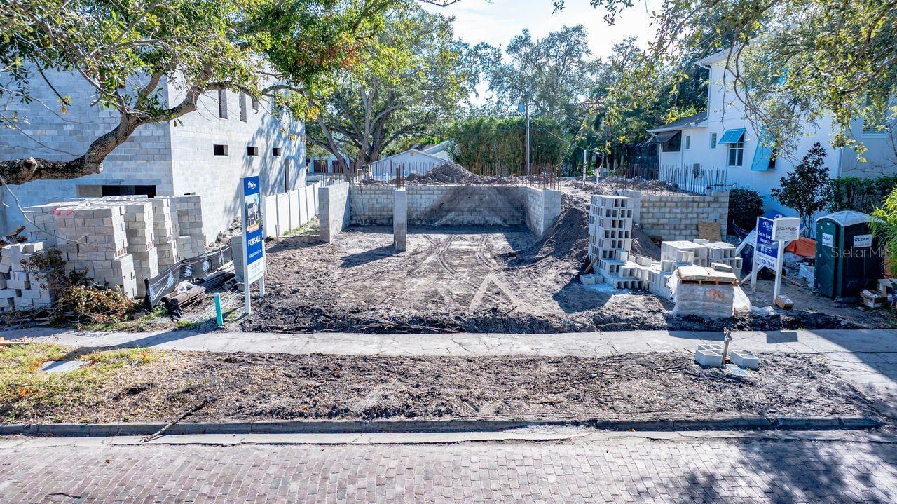 Image 2 of 7 For 2926 Alline Avenue