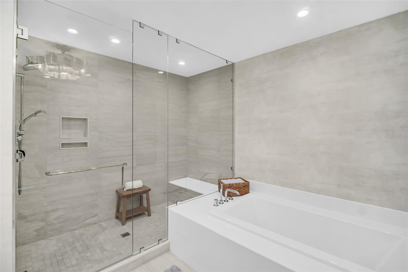 Image 22 of 78 For 301 1st Street S 1807