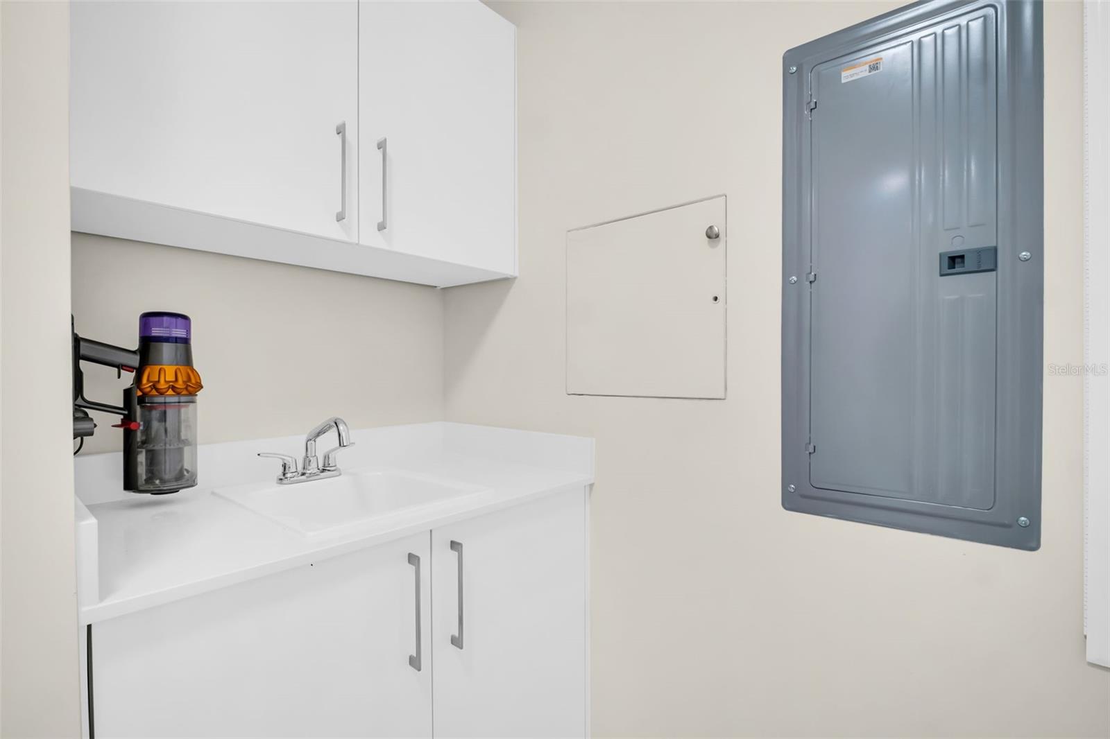 Image 51 of 78 For 301 1st Street S 1807