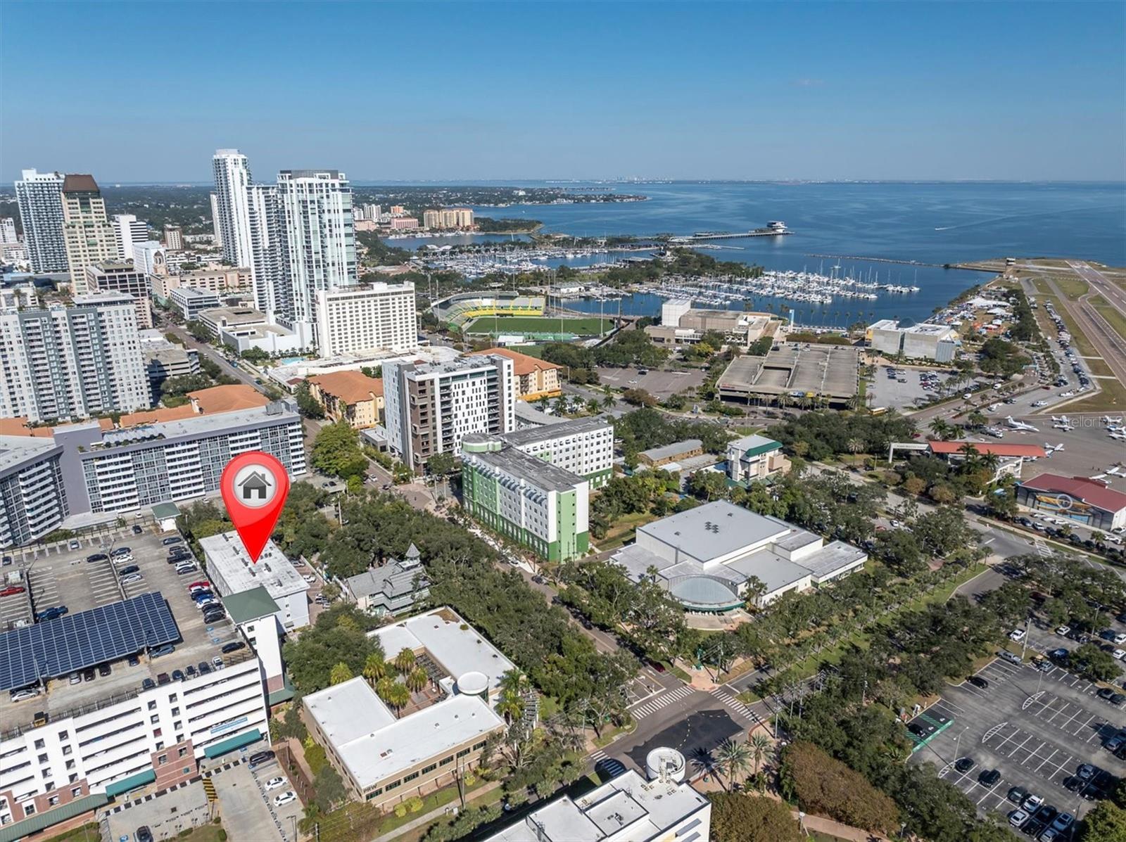 Listing photo id 26 for 210 5th Avenue S 402