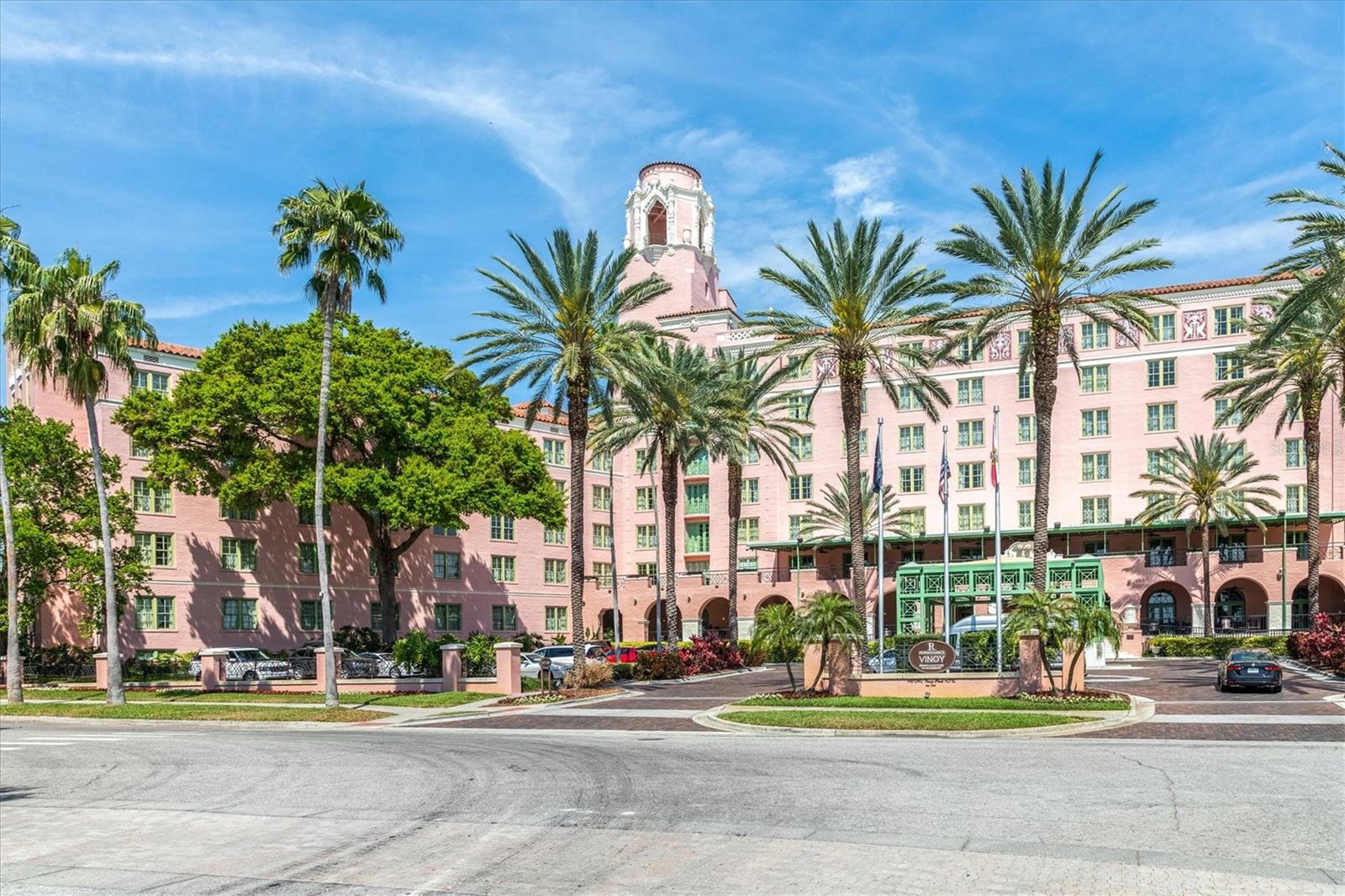 Listing photo id 31 for 210 5th Avenue S 402