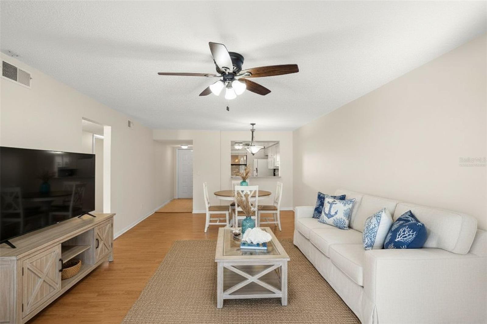 Image 15 of 67 For 3399 Mermoor Drive 207