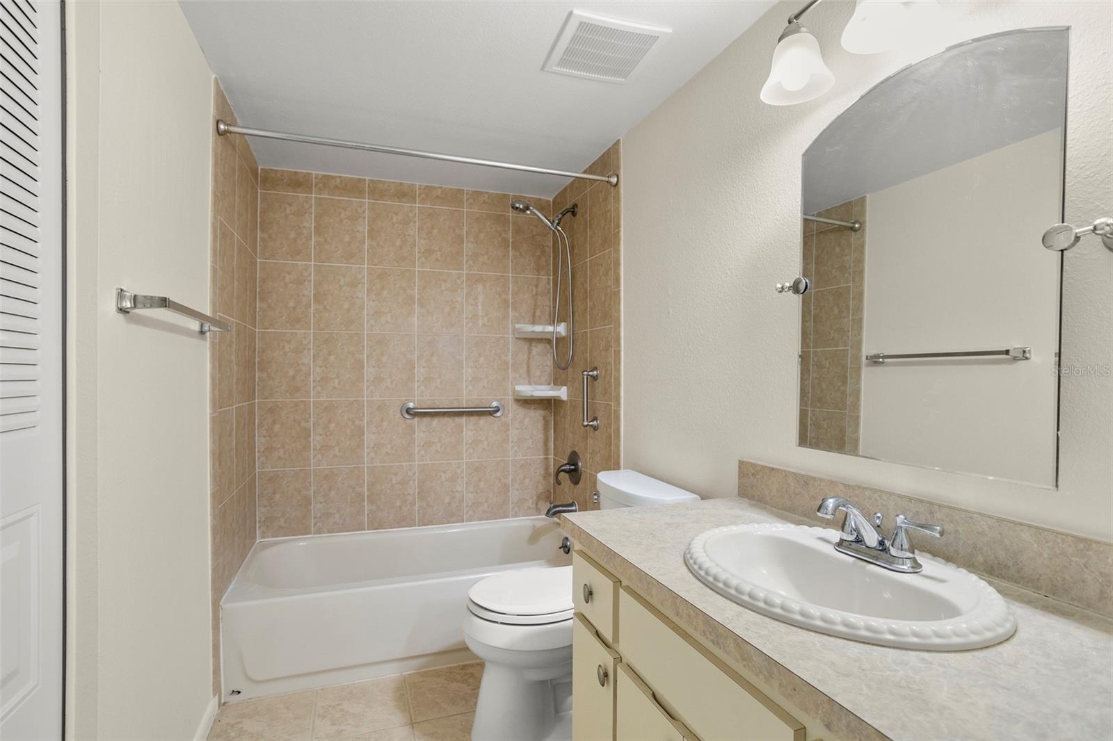 Image 32 of 67 For 3399 Mermoor Drive 207