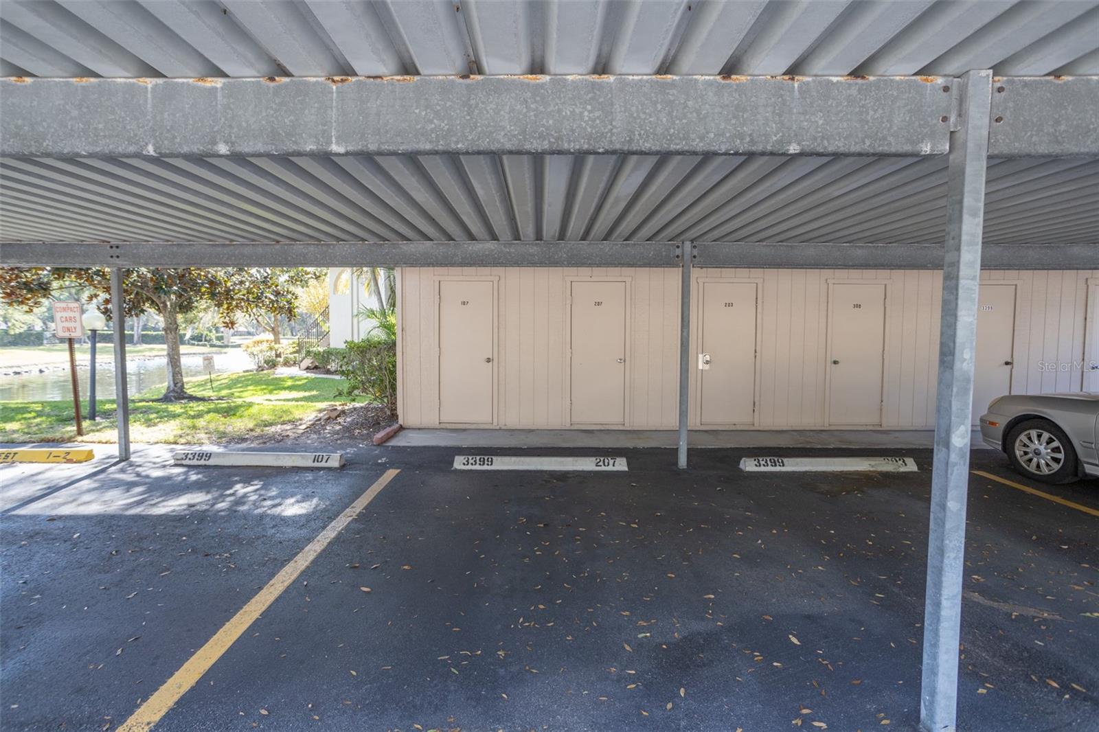 Image 36 of 67 For 3399 Mermoor Drive 207