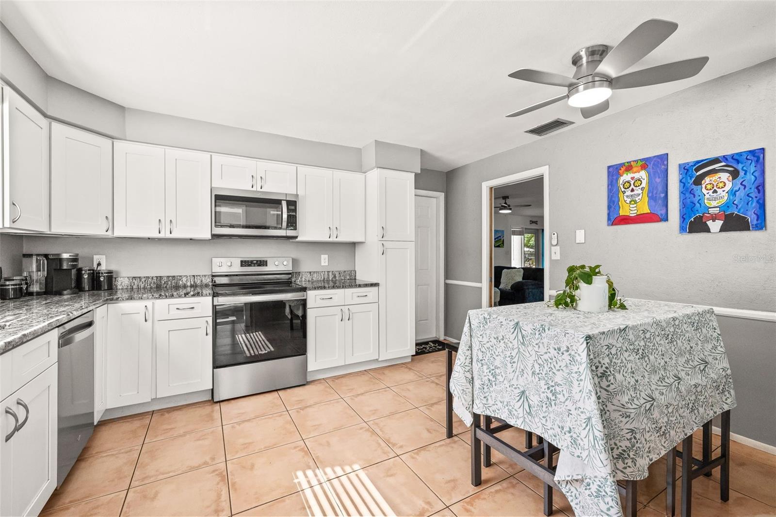 Image 21 of 68 For 2423 Rutland Lane