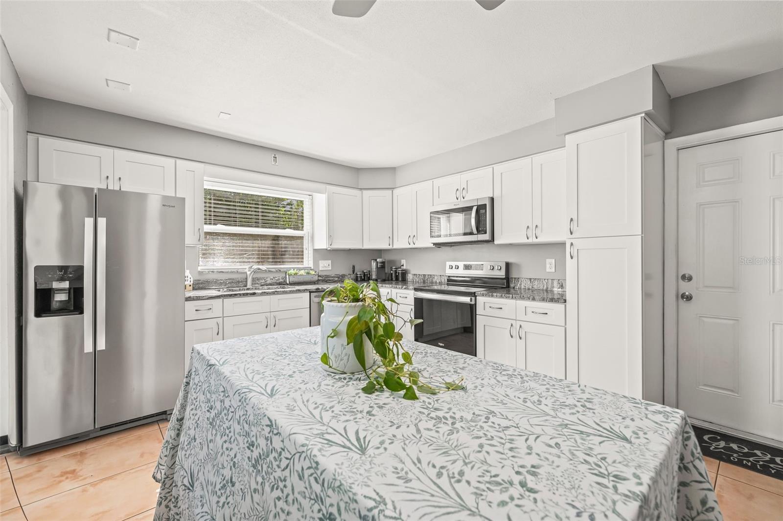 Image 22 of 68 For 2423 Rutland Lane