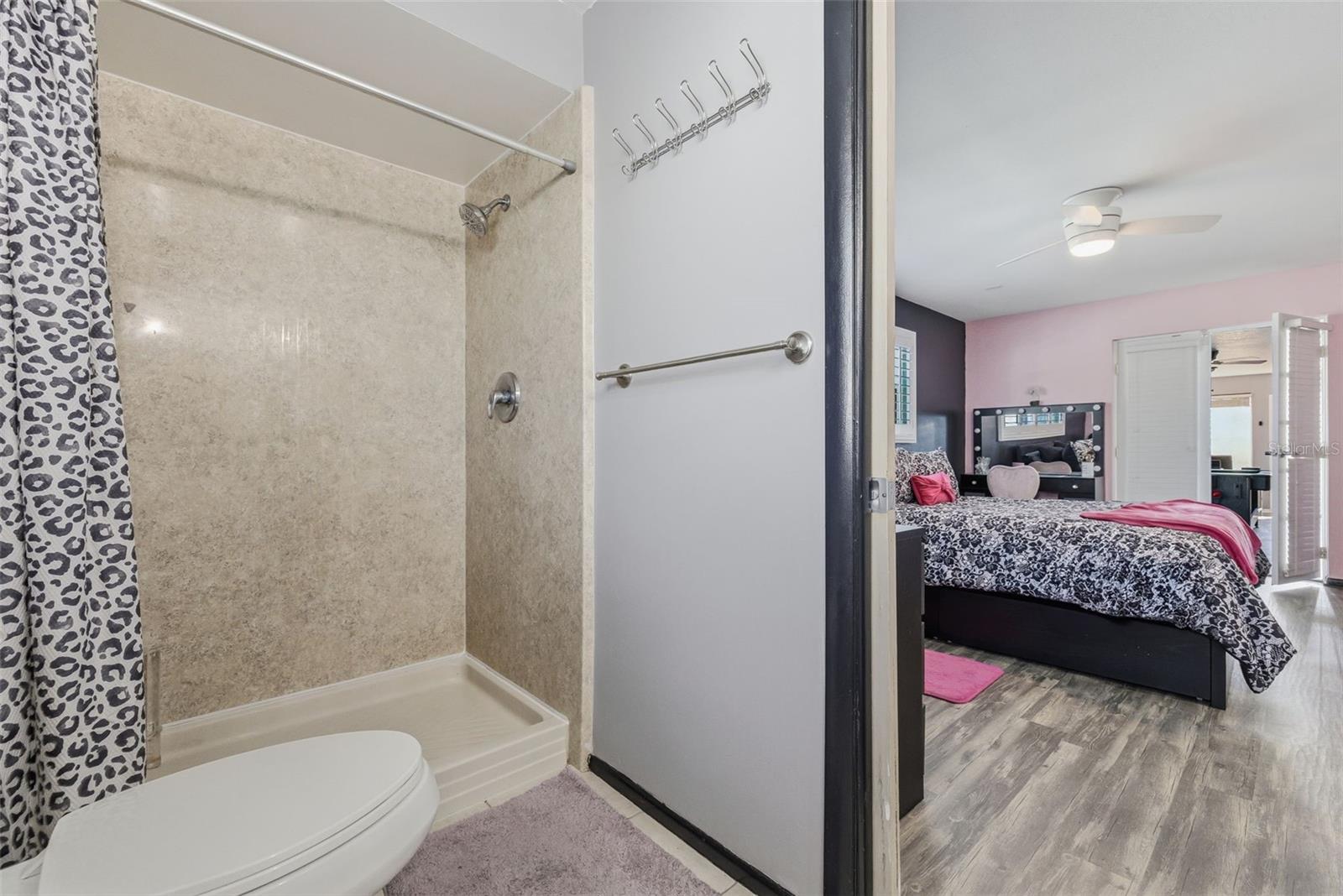 Image 36 of 68 For 2423 Rutland Lane