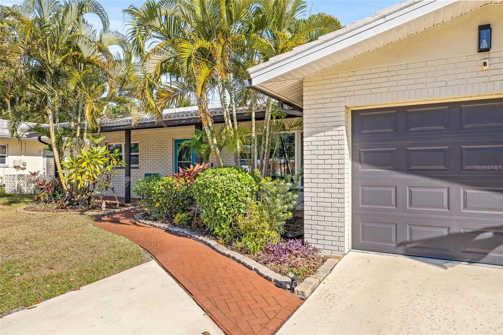 Image 5 of 68 For 2423 Rutland Lane