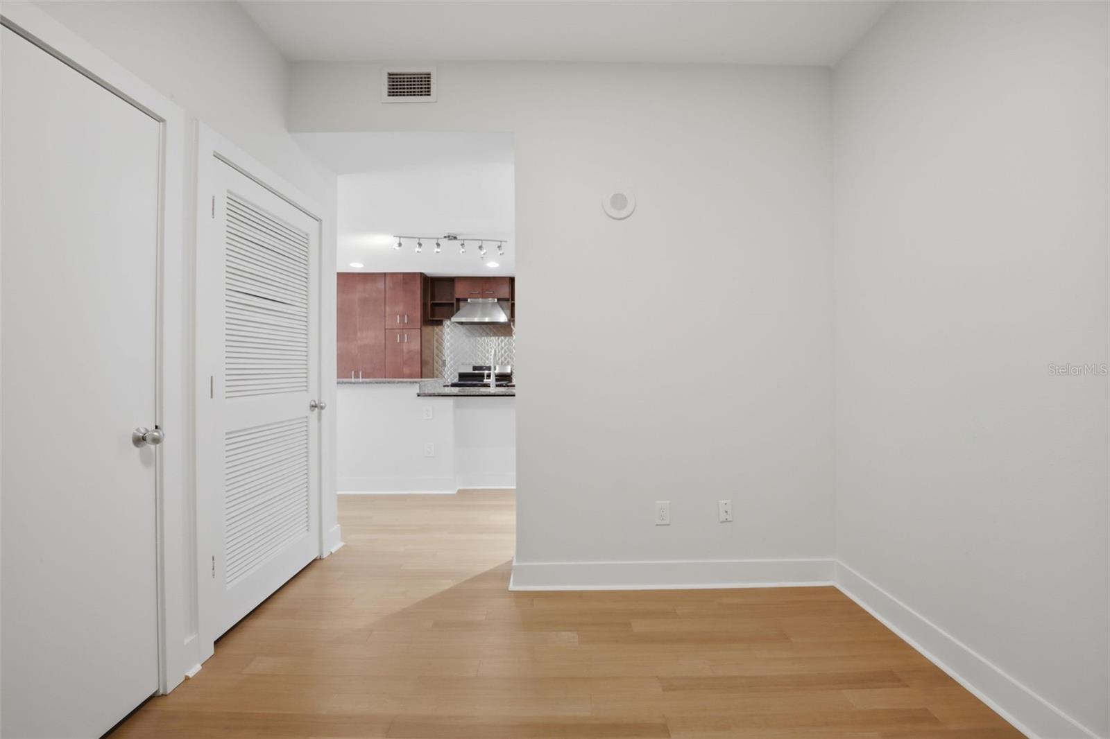 Image 14 of 31 For 1208 Kennedy Boulevard 1121