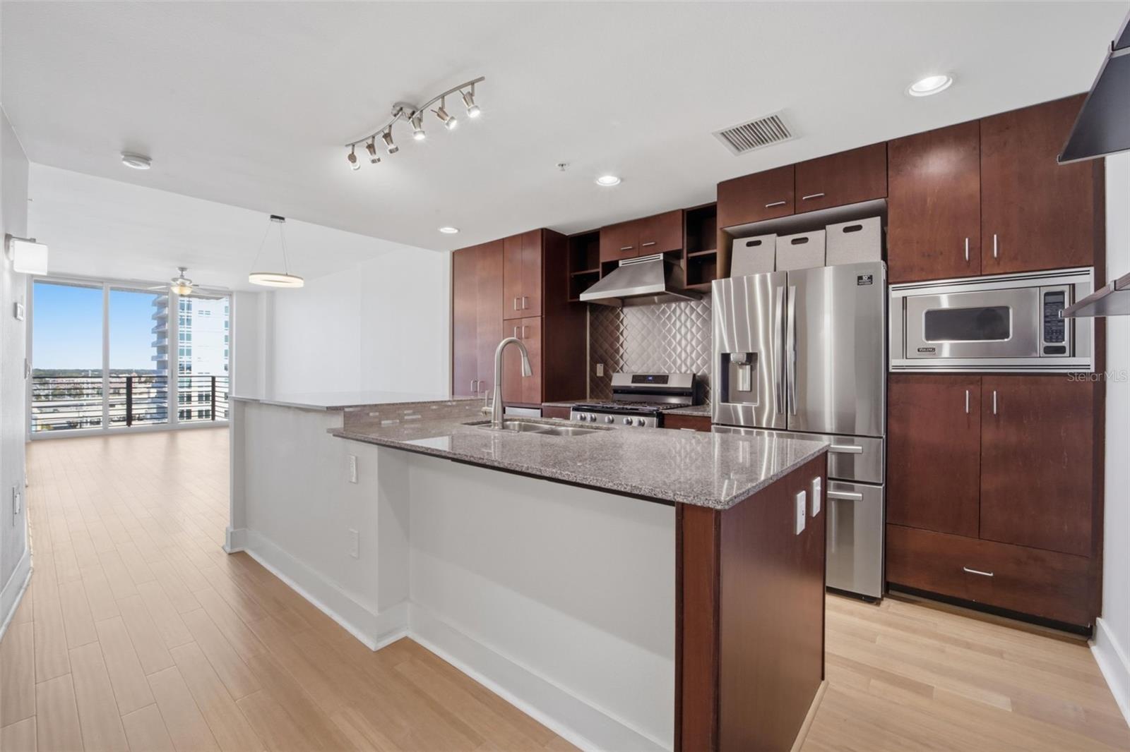 Image 5 of 31 For 1208 Kennedy Boulevard 1121