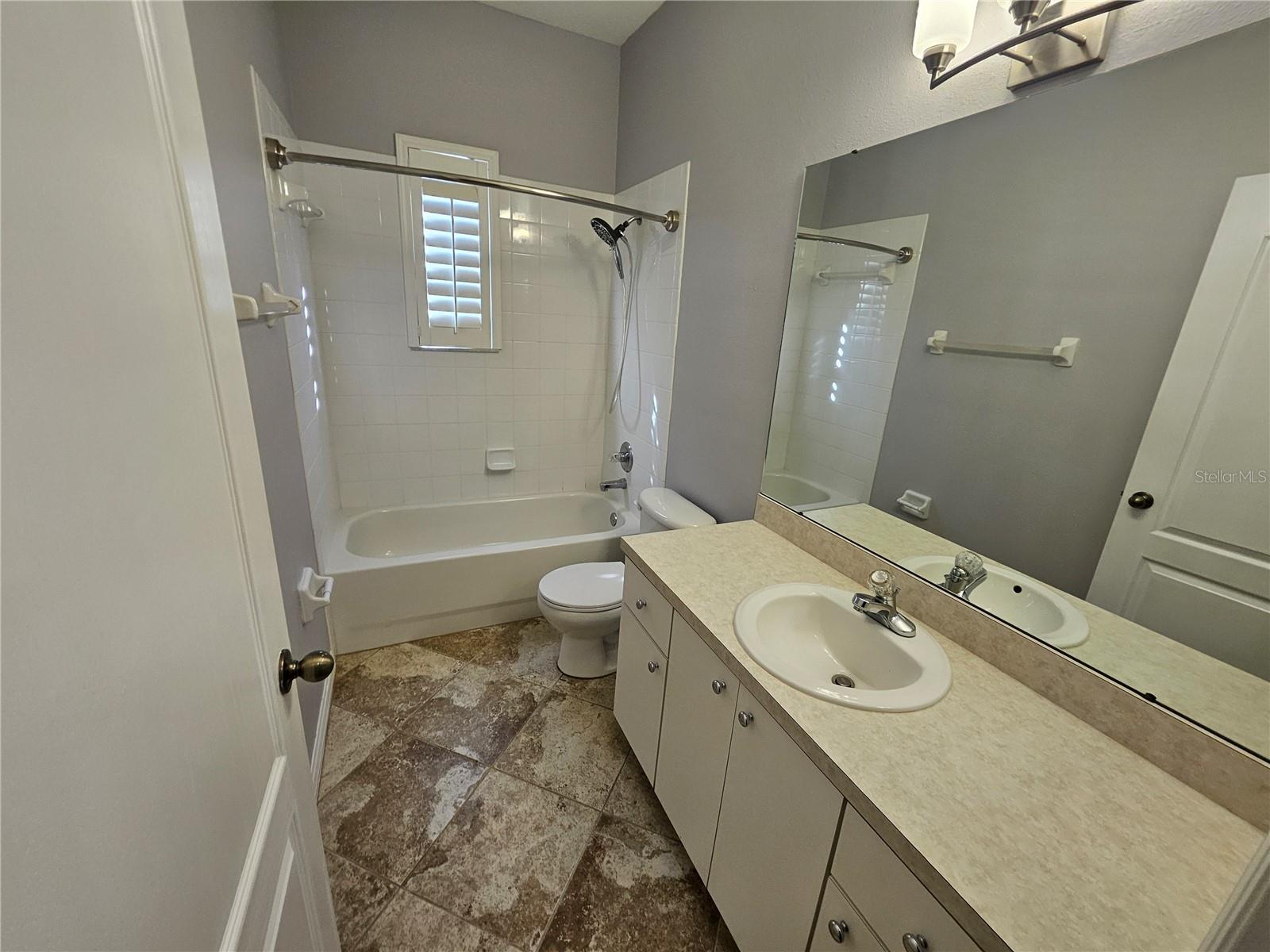 Image 11 of 34 For 7715 Bristol Park Drive