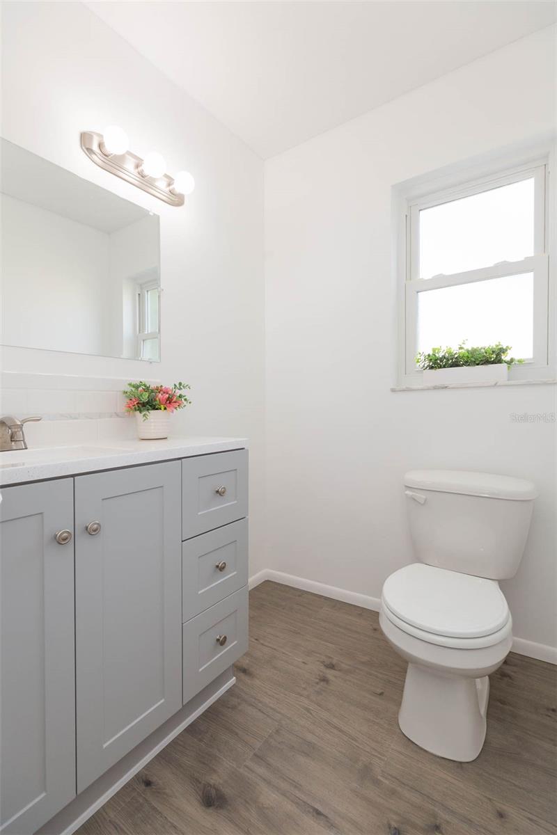 Image 19 of 36 For 5938 4th Avenue S