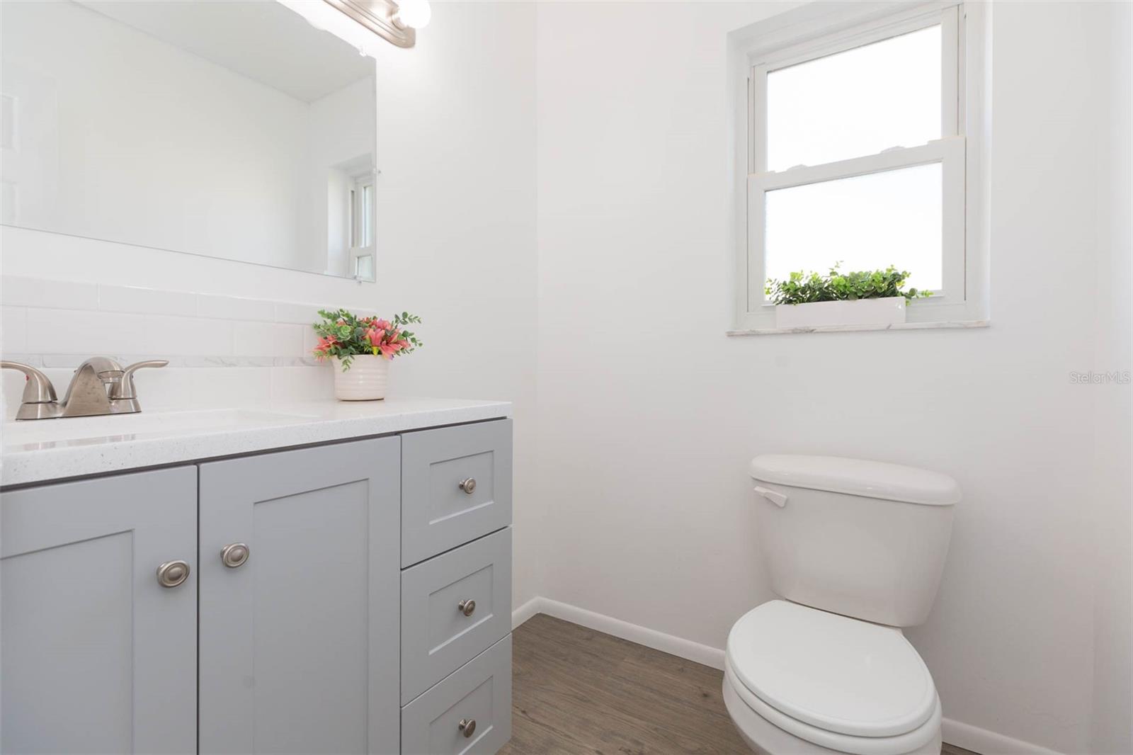 Image 20 of 36 For 5938 4th Avenue S