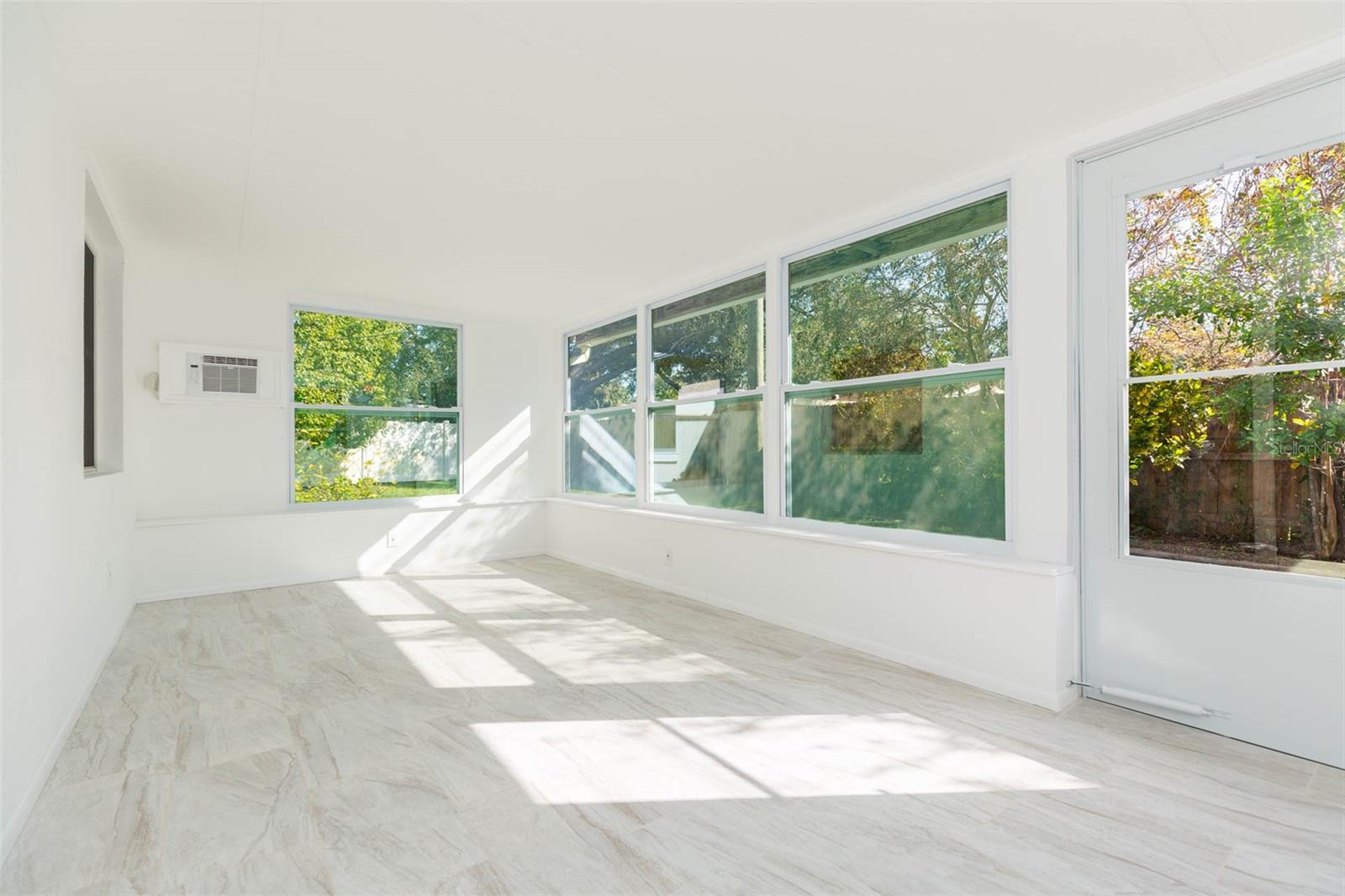 Image 27 of 36 For 5938 4th Avenue S