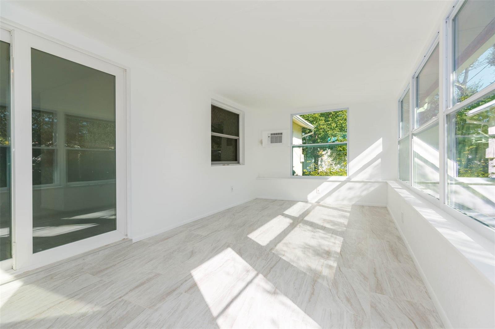 Image 28 of 36 For 5938 4th Avenue S