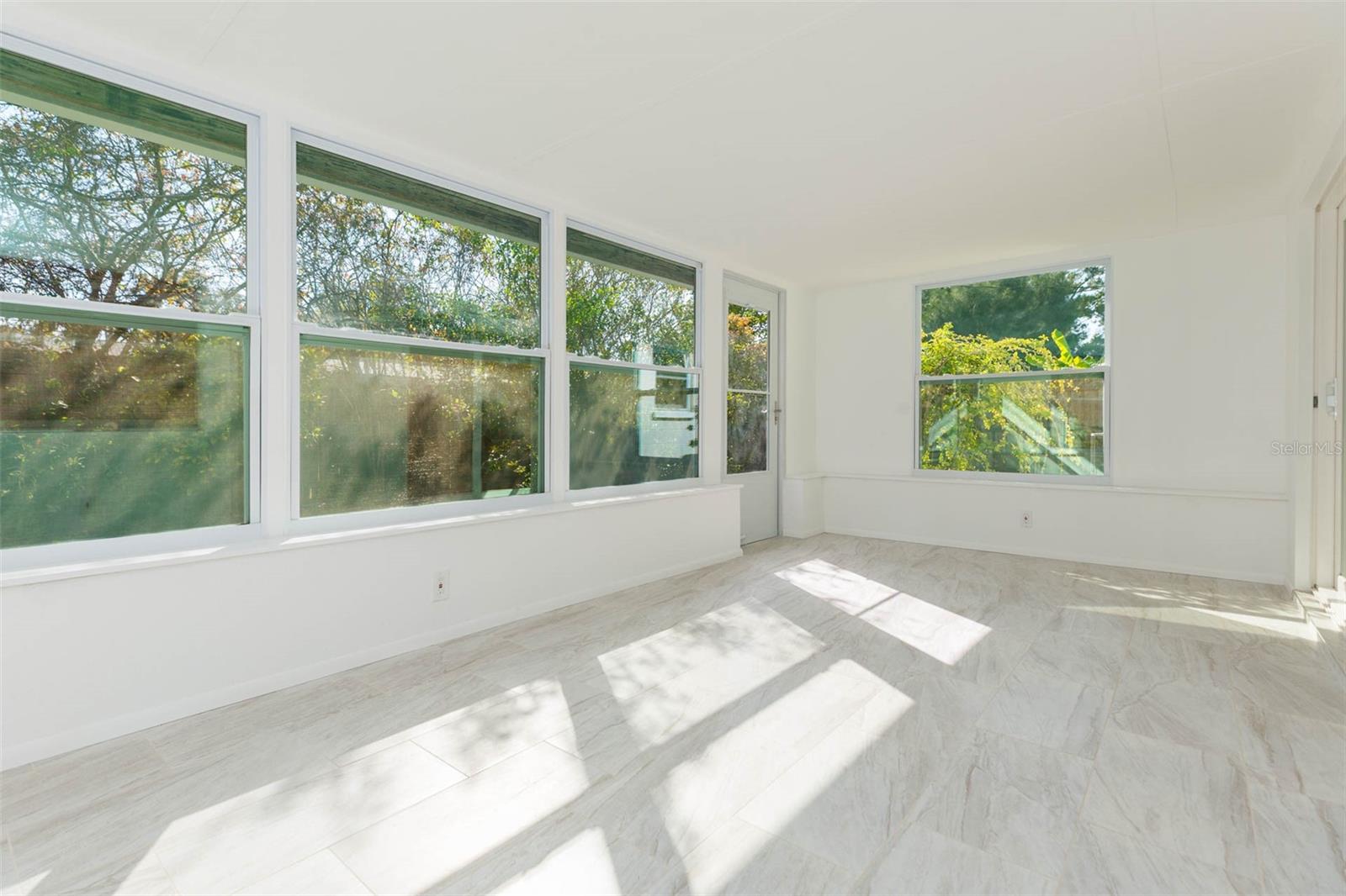 Image 29 of 36 For 5938 4th Avenue S