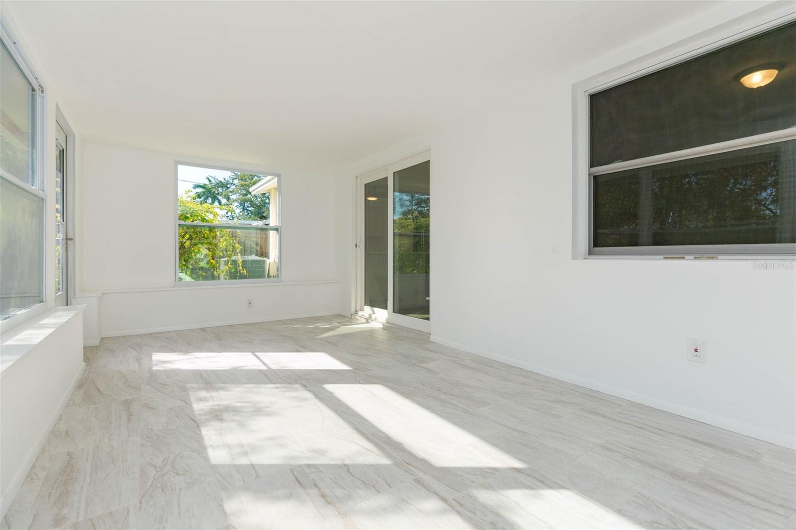 Image 30 of 36 For 5938 4th Avenue S