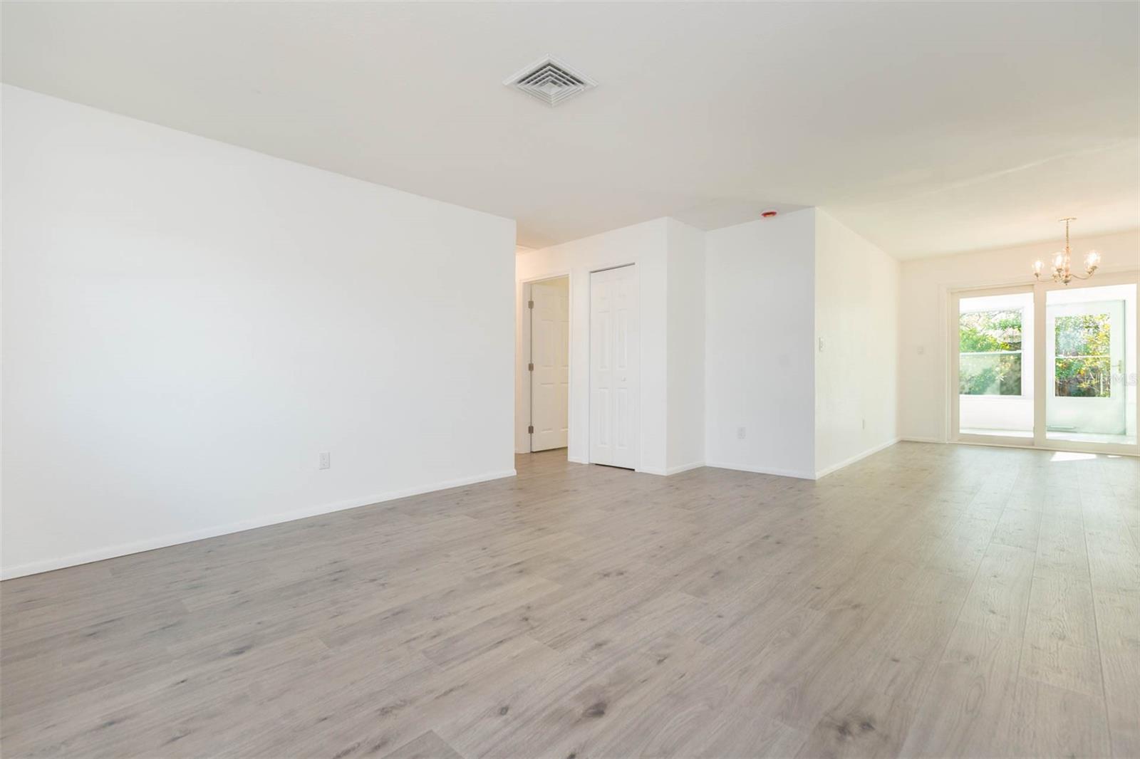 Image 5 of 36 For 5938 4th Avenue S