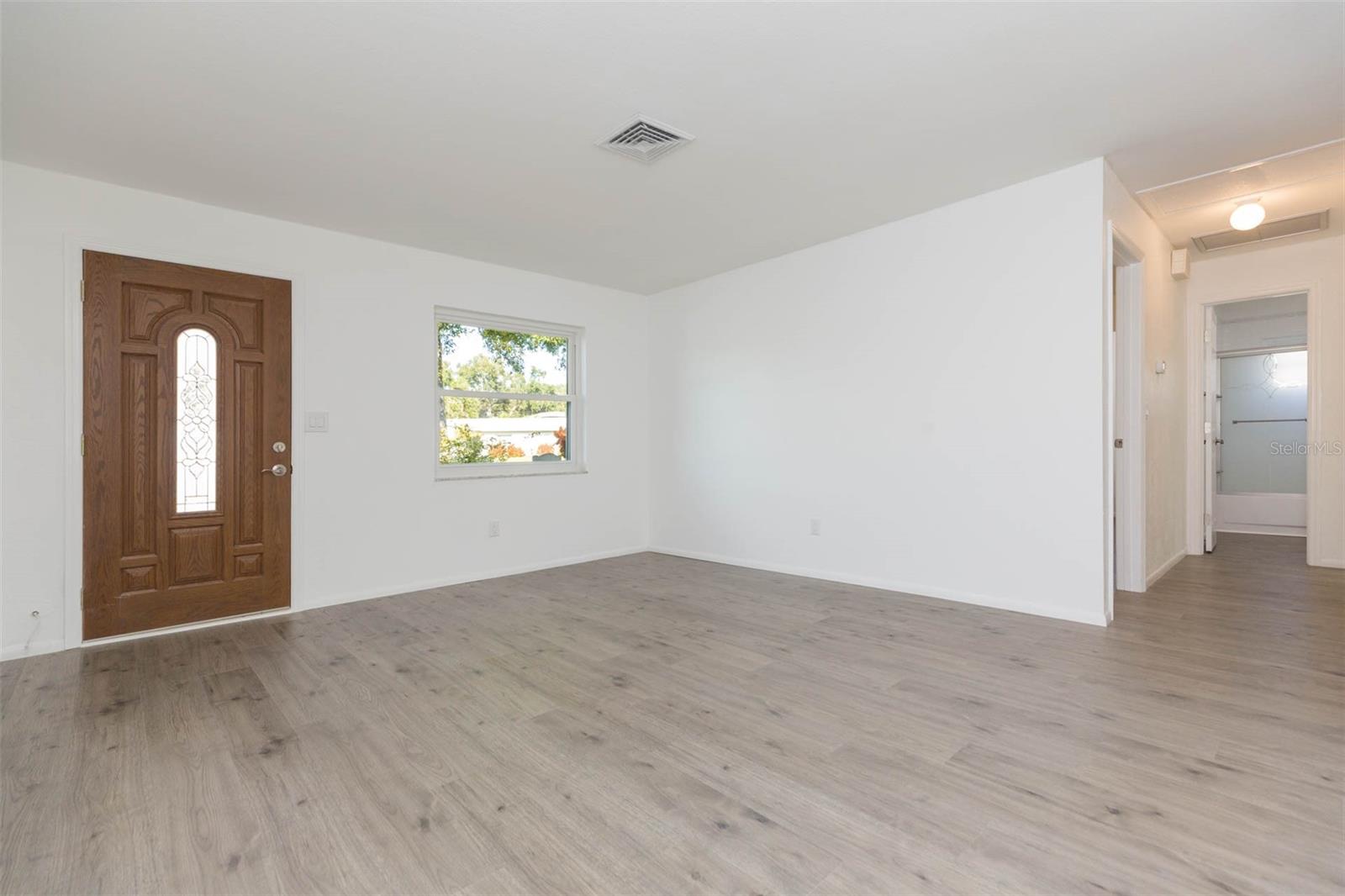 Image 8 of 36 For 5938 4th Avenue S