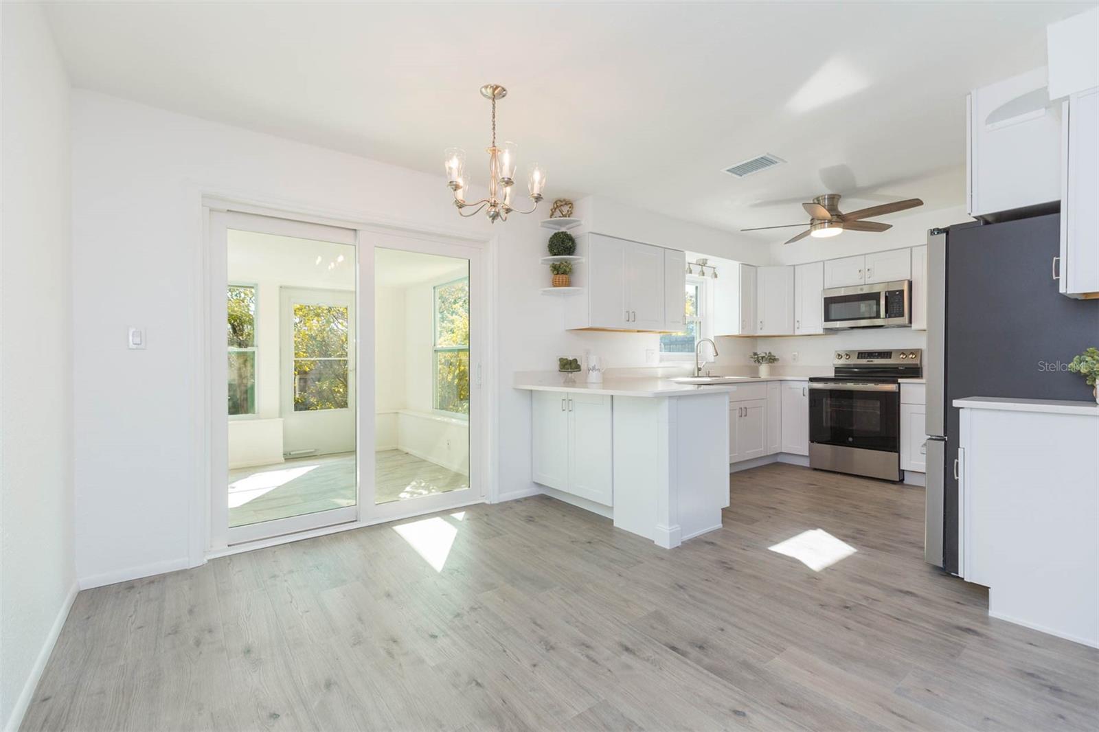 Image 9 of 36 For 5938 4th Avenue S