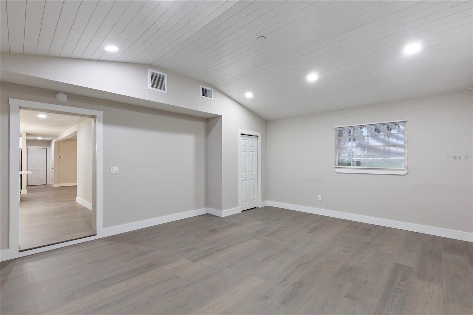 Image 17 of 19 For 4905 Nesmith Road