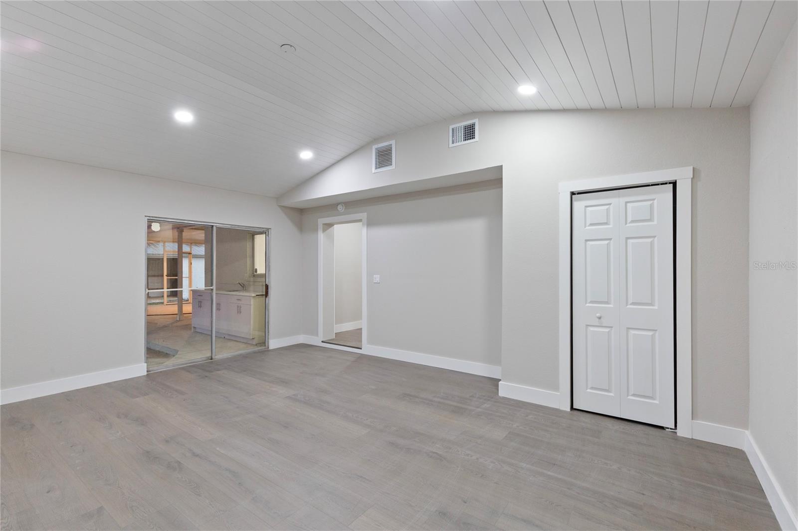 Image 18 of 19 For 4905 Nesmith Road