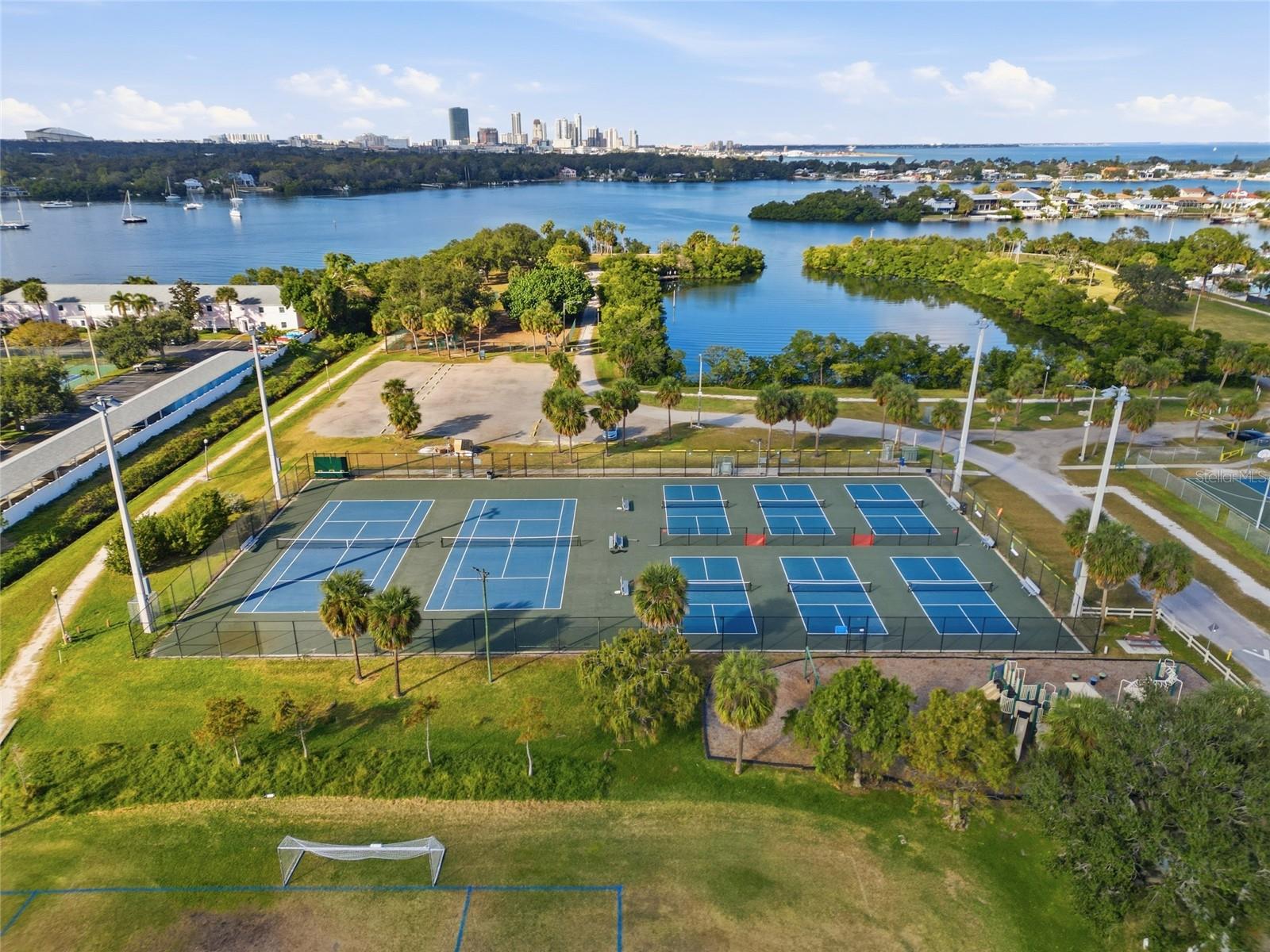 Image 36 of 36 For 220 Pompano Drive Se D