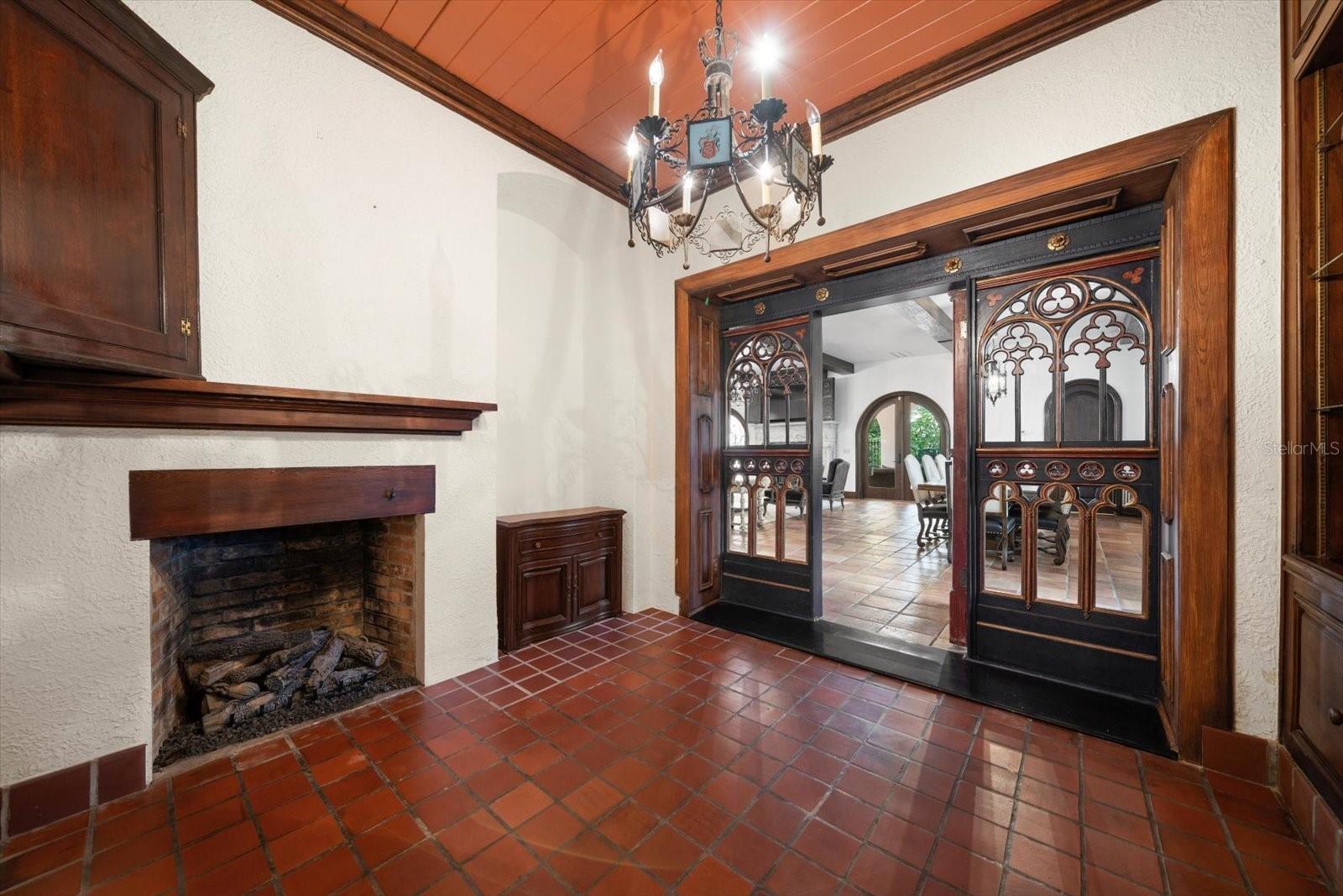 Image 12 of 81 For 1102 Palm View Avenue