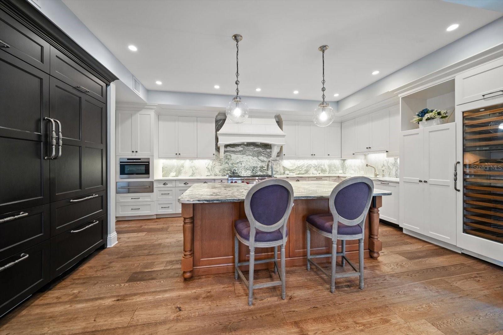 Image 18 of 81 For 1102 Palm View Avenue