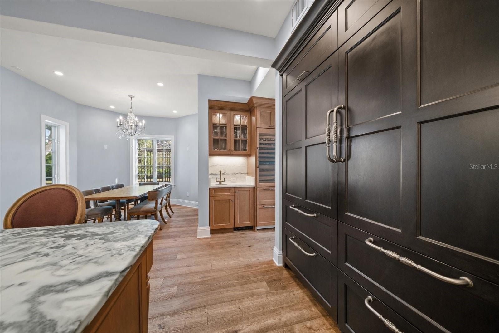 Image 20 of 81 For 1102 Palm View Avenue