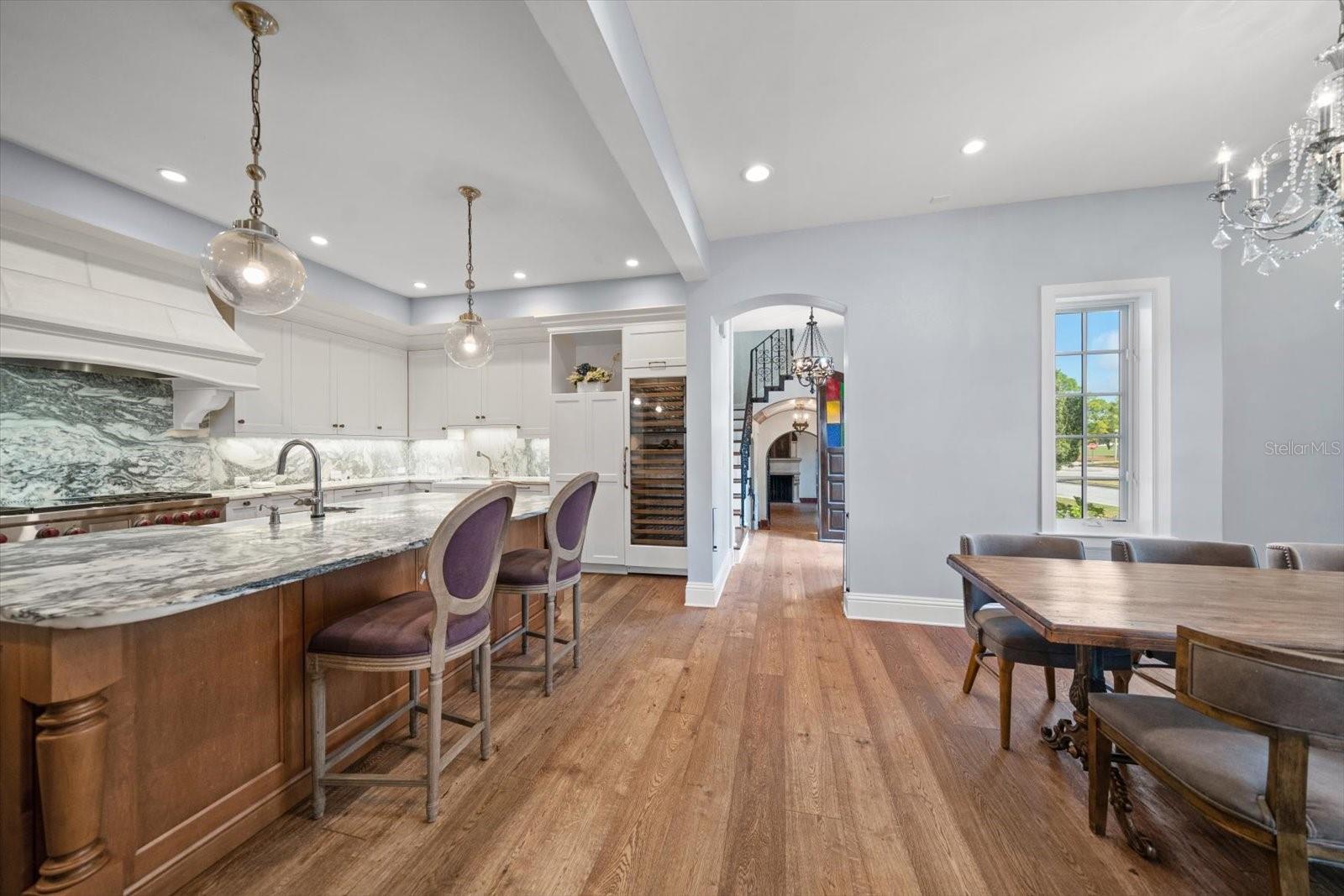 Image 21 of 81 For 1102 Palm View Avenue