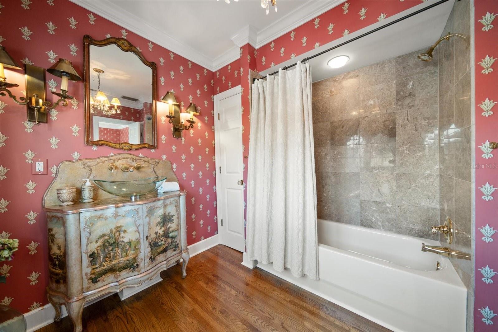 Image 49 of 81 For 1102 Palm View Avenue