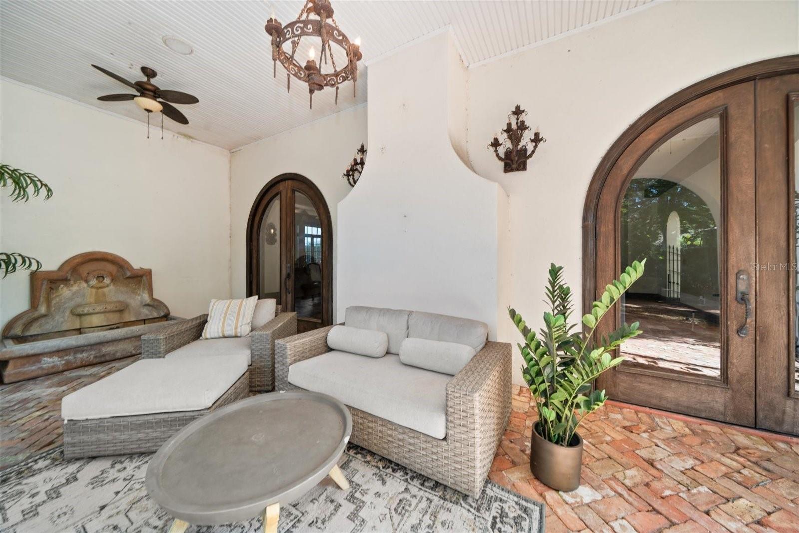 Image 58 of 81 For 1102 Palm View Avenue