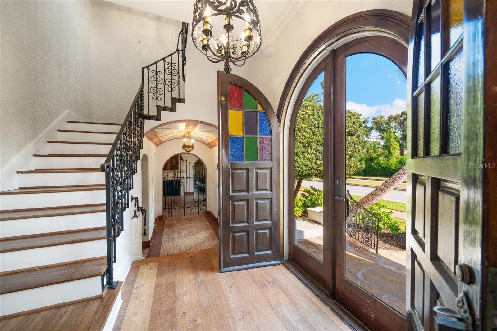 Image 6 of 81 For 1102 Palm View Avenue