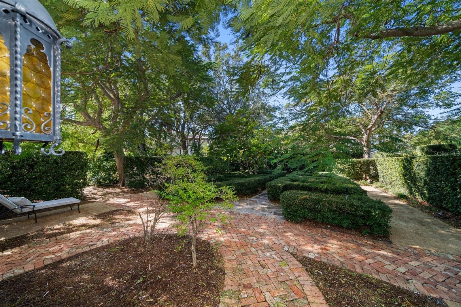 Image 62 of 81 For 1102 Palm View Avenue