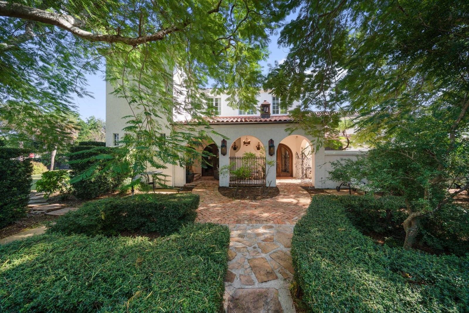 Image 66 of 81 For 1102 Palm View Avenue